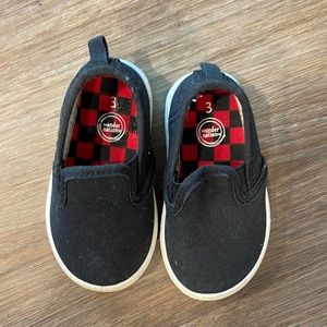 Wonder Nation Black Slip-Ons
